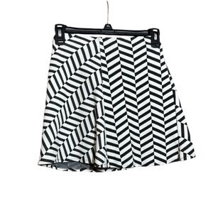 Zara Black and White Chevron Skirt size small